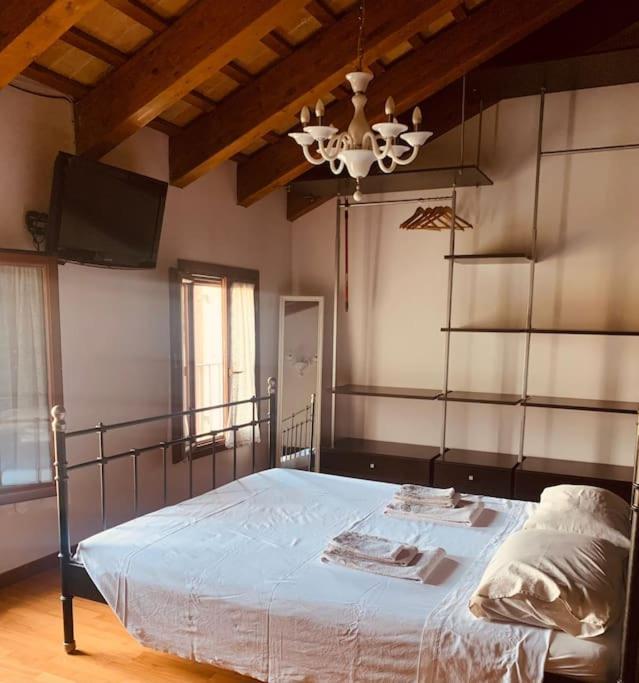 Benvenuti In Casa Peluca! Lägenhet Mestre Exteriör bild